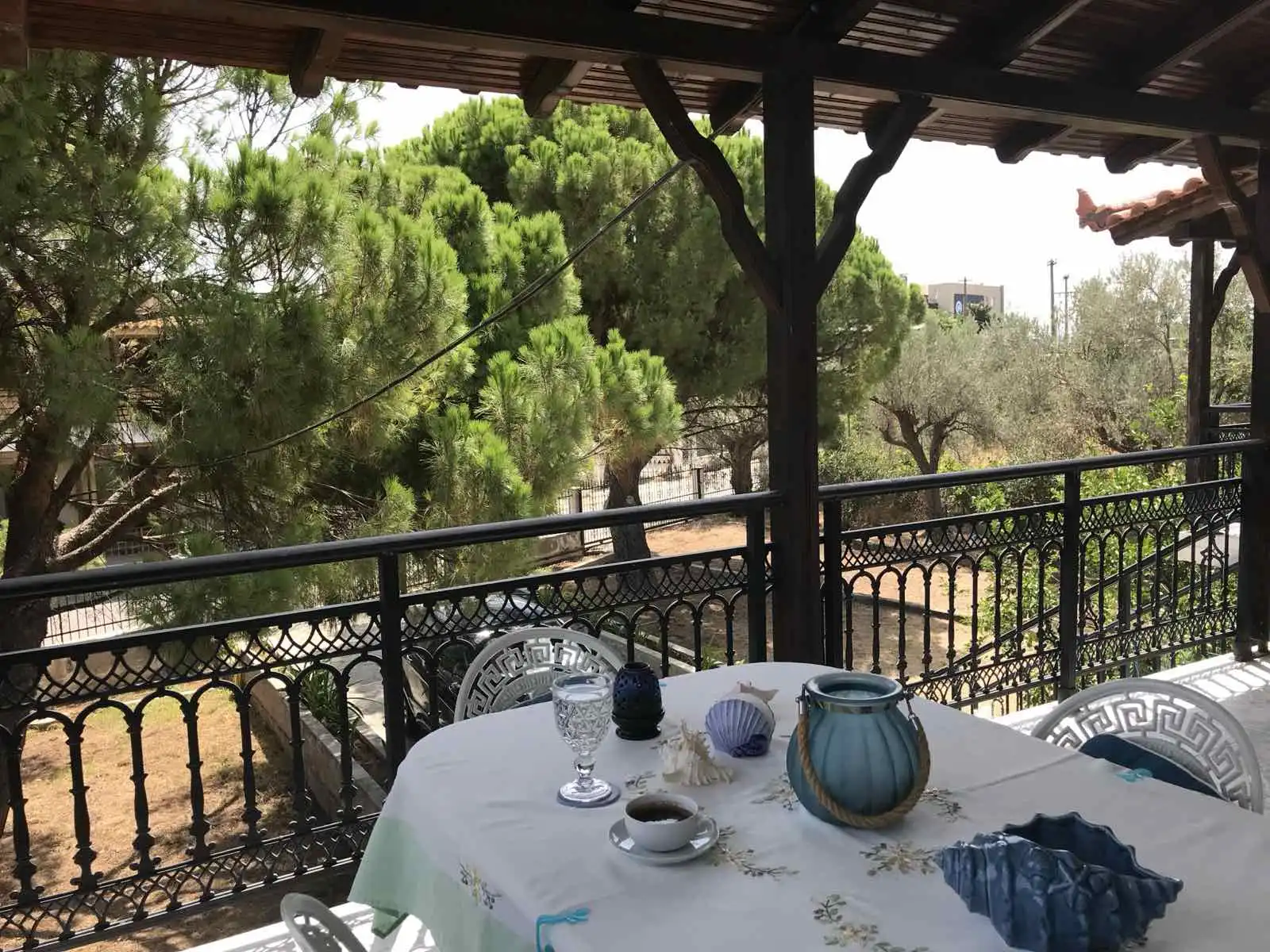 Balcony View Layout